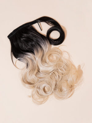 vegan fiber bouncy ponytail - ombre sandy 18".