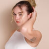 vegan fiber messy bun - honey blonde.